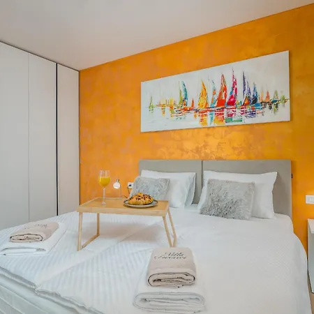 Lusarci With Pool Villa