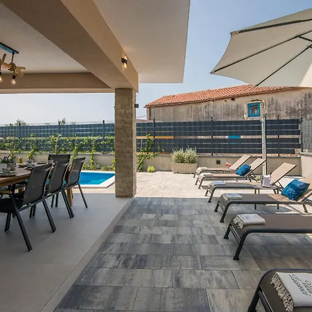 Lusarci With Pool * Zgaljic