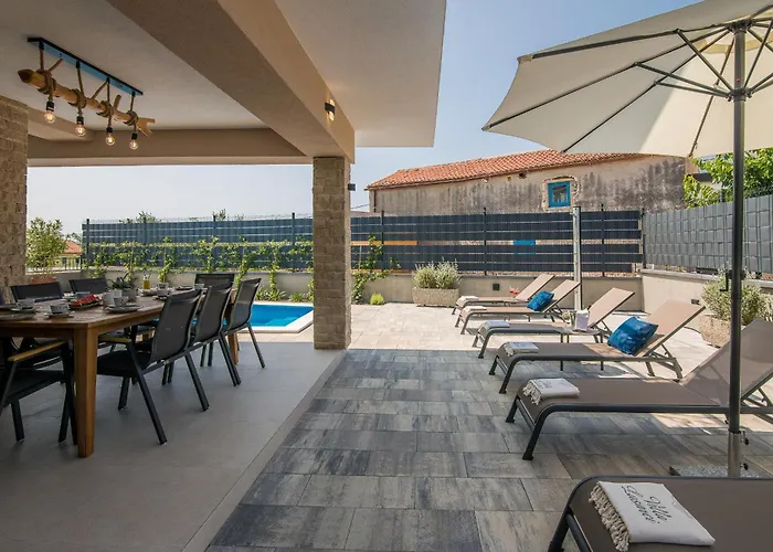 Lusarci With Pool * Zgaljic