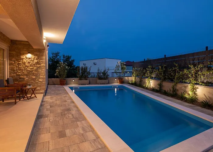 Lusarci With Pool * Zgaljic