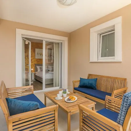 Villa Lusarci With Pool