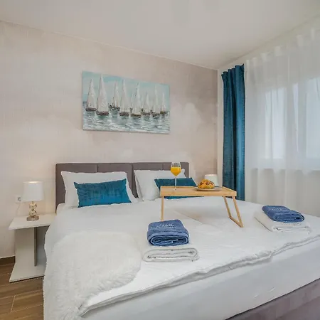 Villa Lusarci With Pool