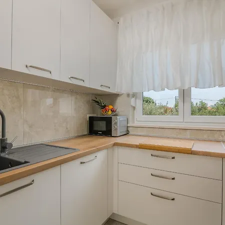 Villa Lusarci With Pool *