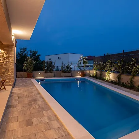 Lusarci With Pool * Zgaljic