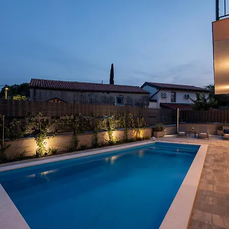 Lusarci With Pool Villa Zgaljic