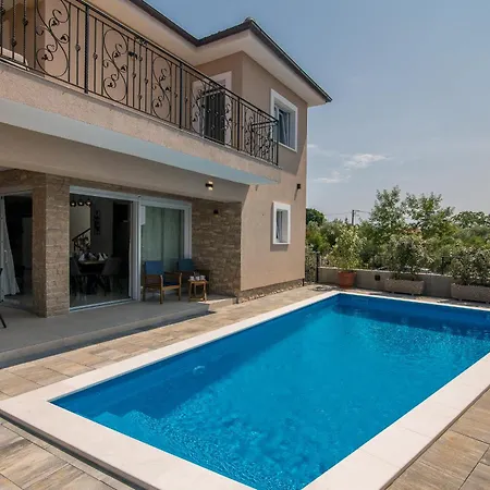 Lusarci With Pool * Zgaljic