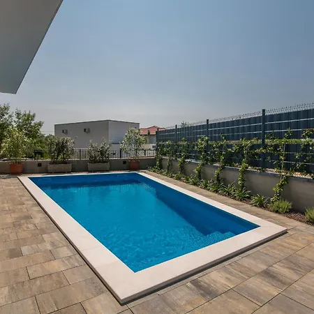 Lusarci With Pool Villa Zgaljic